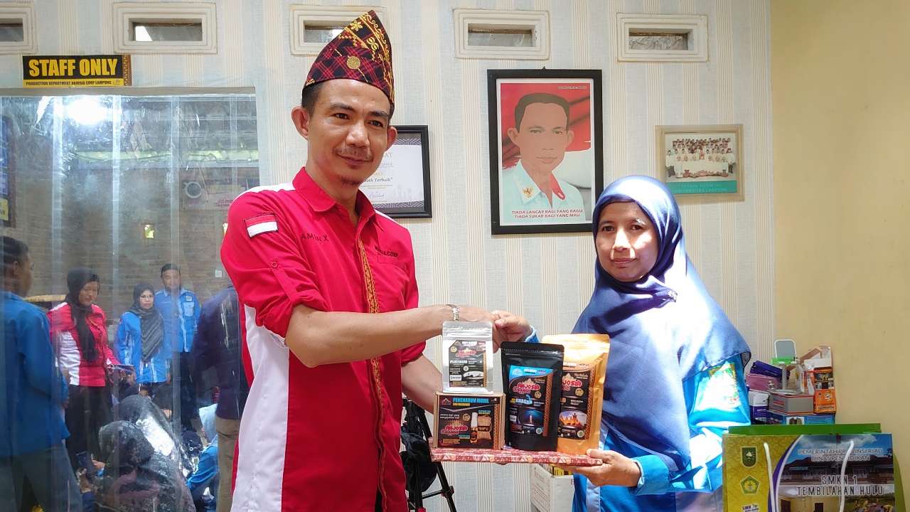 Anjosia Coffee Teken MoU dengan SMKN 1 Tembilahan Hulu