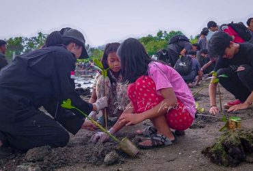 Pastabel dan Esapala Kampanye Peduli Sampah di Pesisir Bandar Lampung