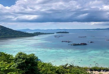 Keindahan Pantai Sari Ringgung